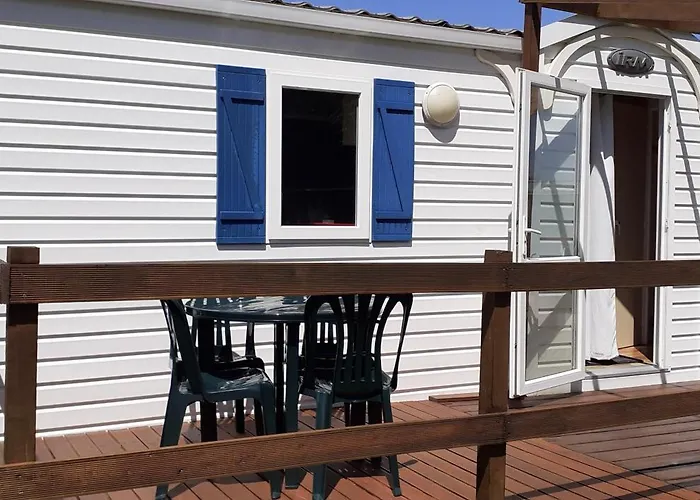 مكان تخييم Atlantic Shell *